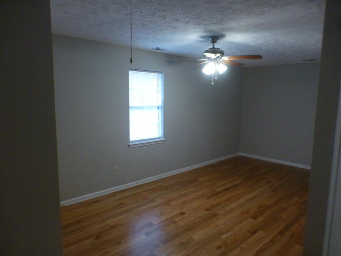 1 of 4 large bedroom Listing photo 15