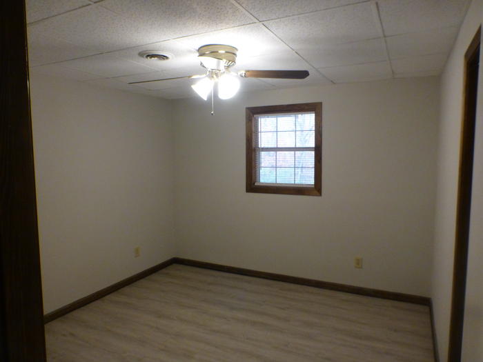 1 of 2 lower bed Listing photo 25